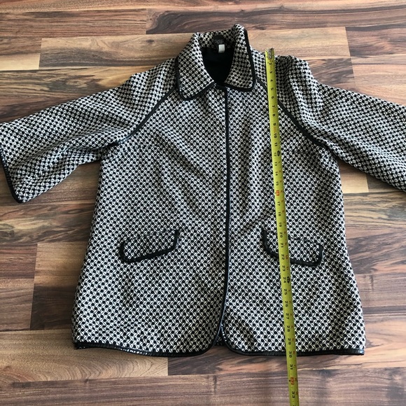 Spense bell sleeves coat - Picture 12 of 12